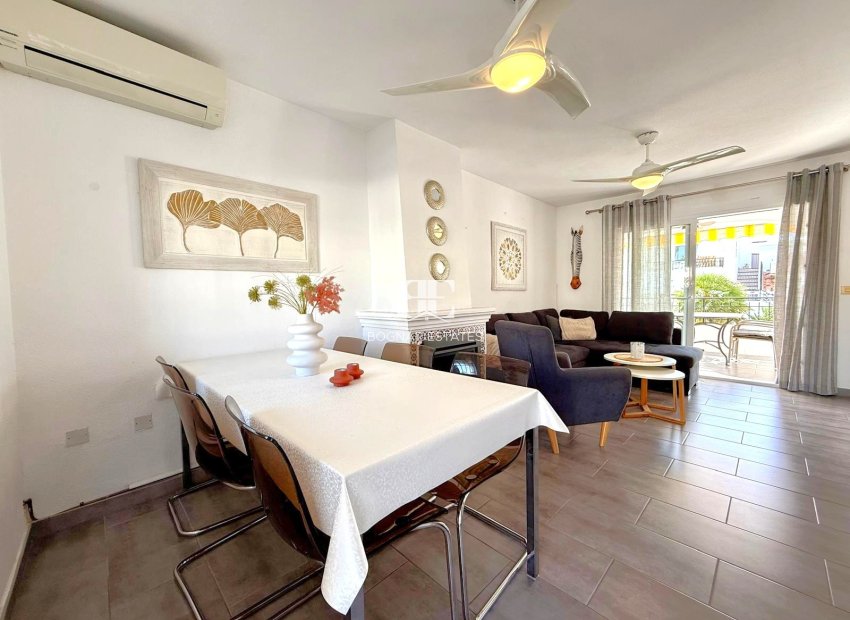 Herverkoop - Villa -
Villamartín