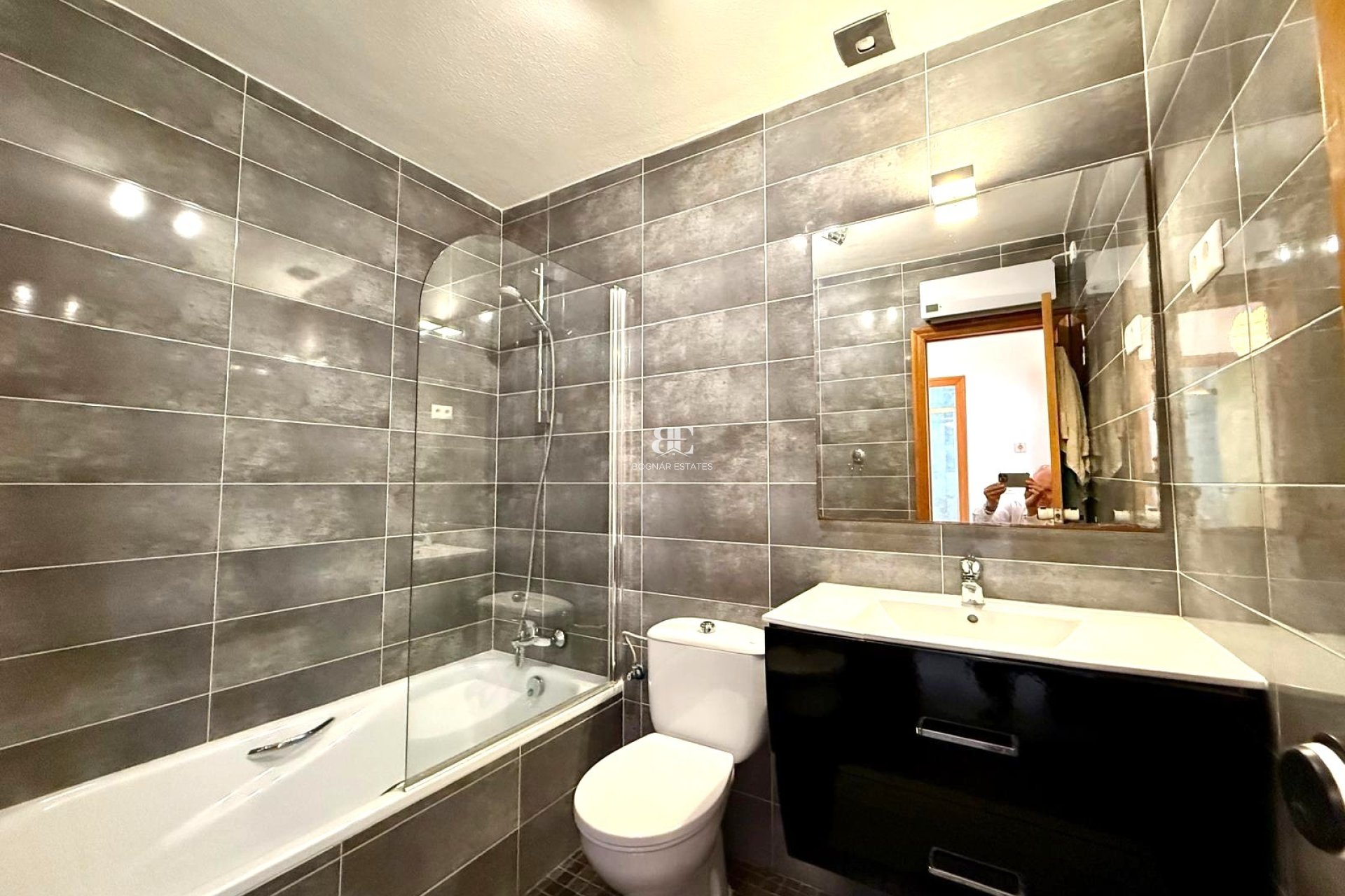 Herverkoop - Villa -
Villamartín