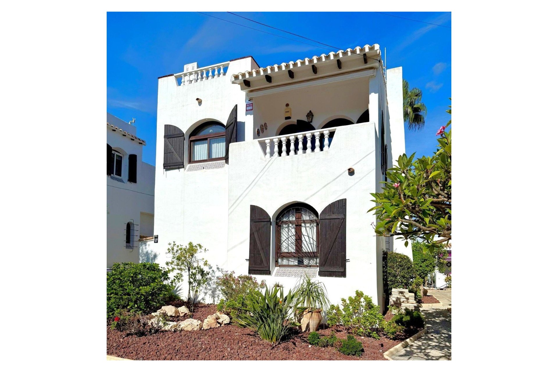 Herverkoop - Villa -
Villamartín