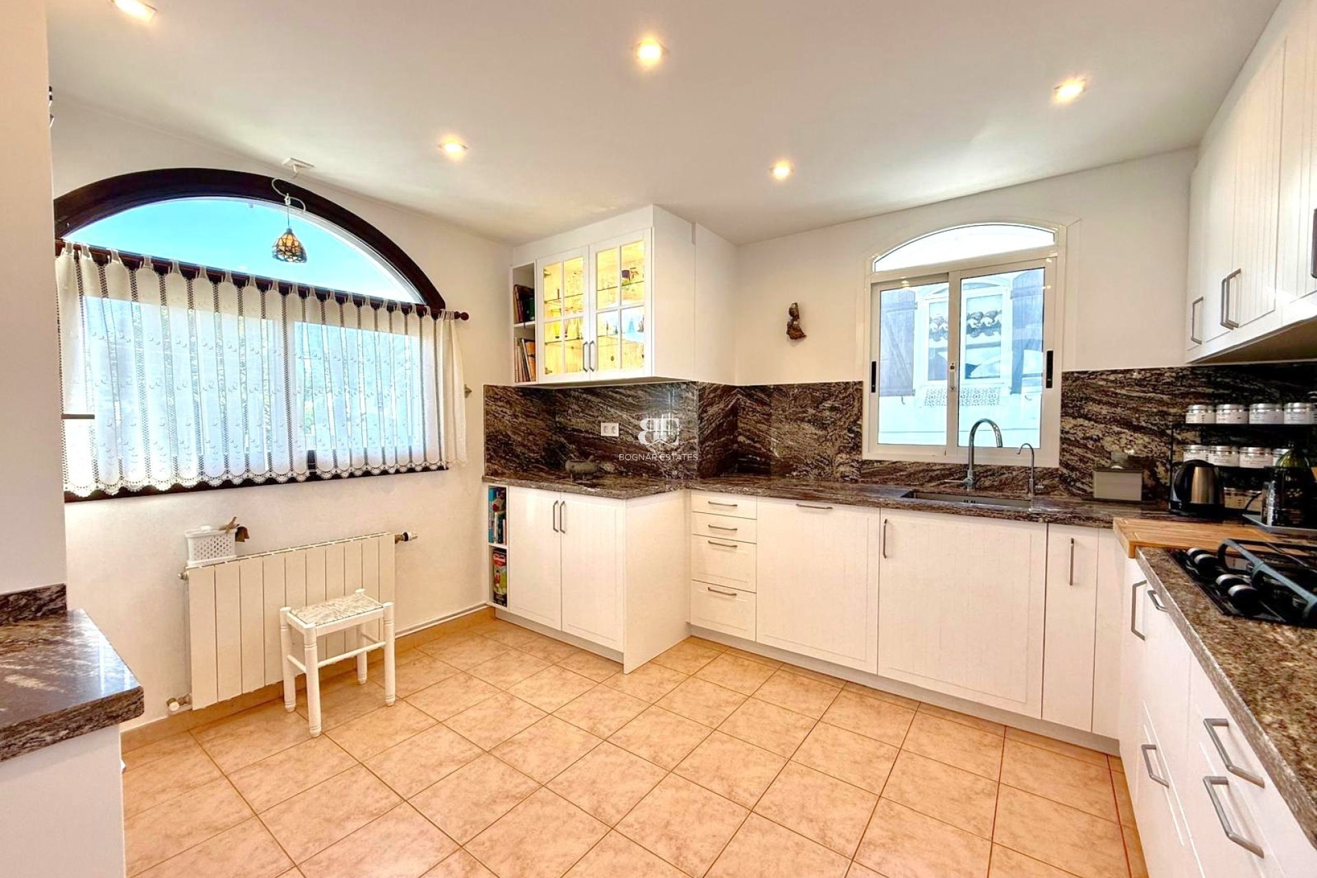 Herverkoop - Villa -
Villamartín