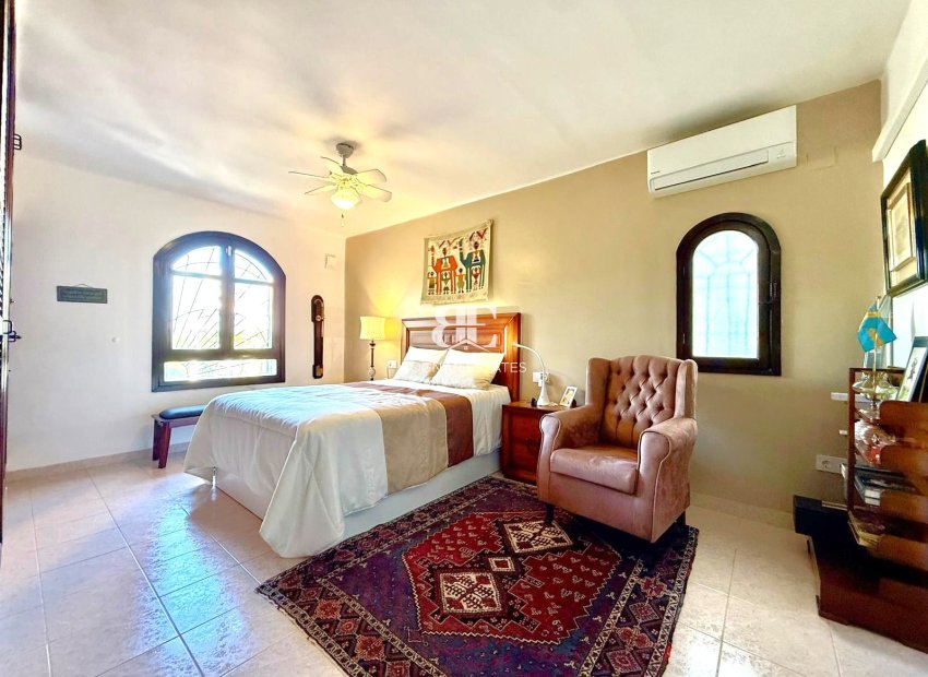 Herverkoop - Villa -
Villamartín