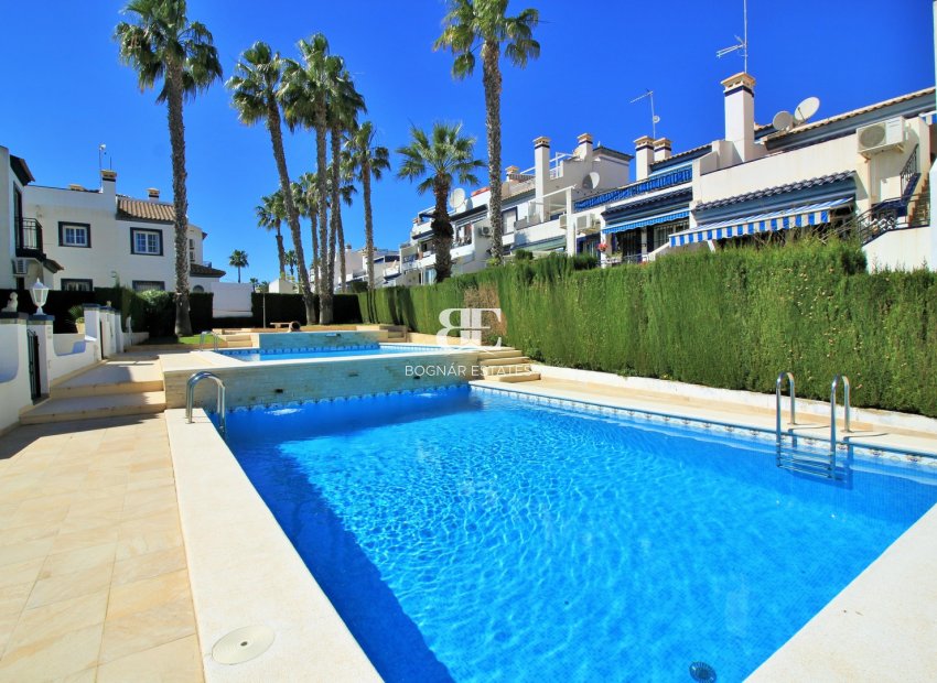 Herverkoop - Villa -
Villamartín