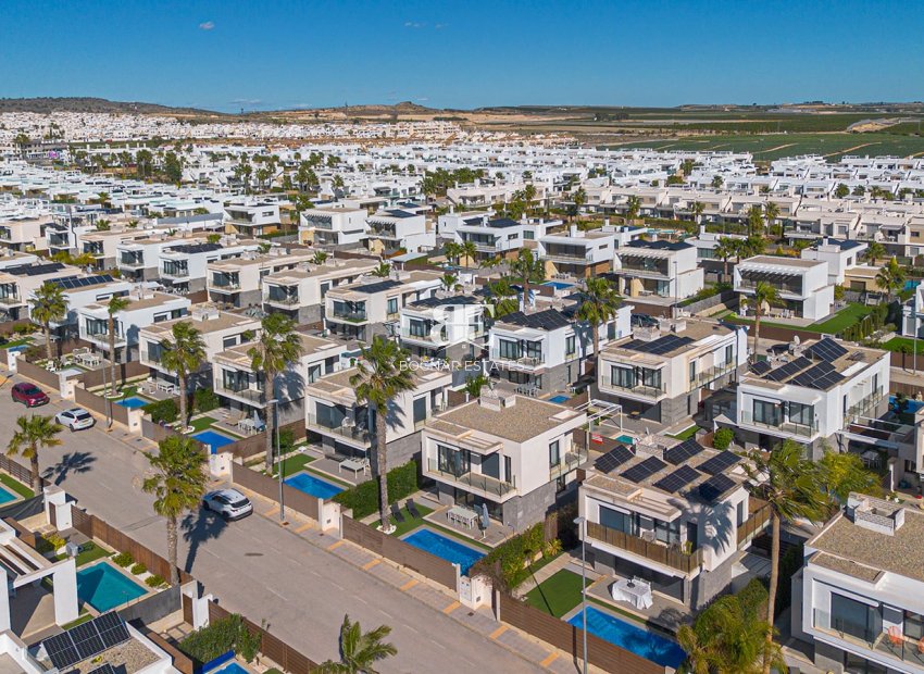 Herverkoop - Villa -
Vistabella Golf - Vistabella