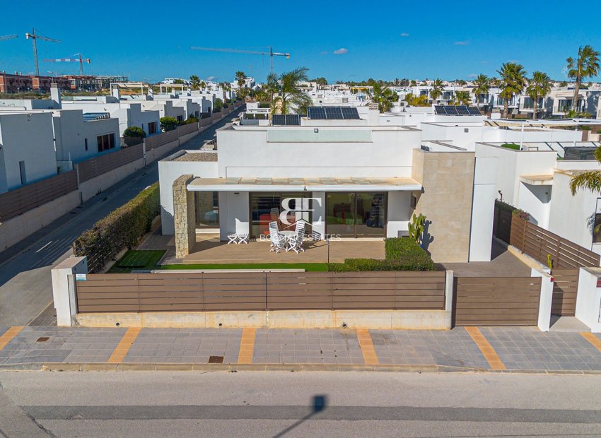Herverkoop - Villa -
Vistabella Golf