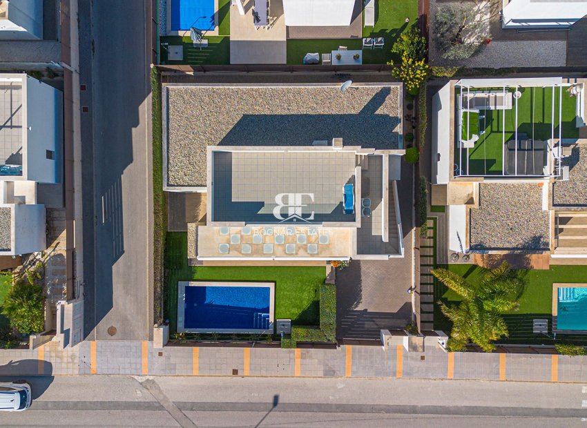 Herverkoop - Villa -
Vistabella Golf