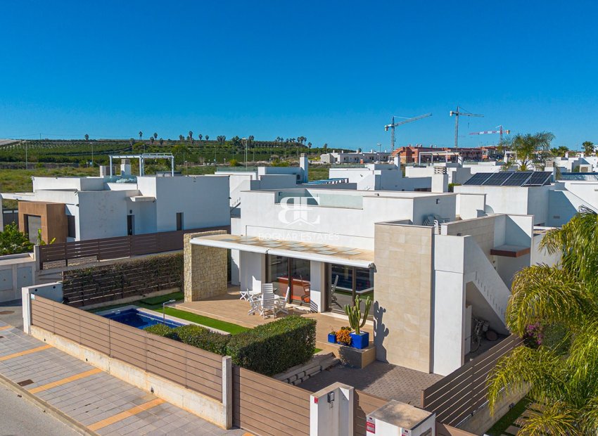 Herverkoop - Villa -
Vistabella Golf