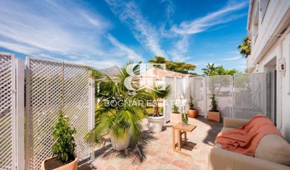 Kommerziell - Wiederverkauf - Marbella - Nueva Andalucía