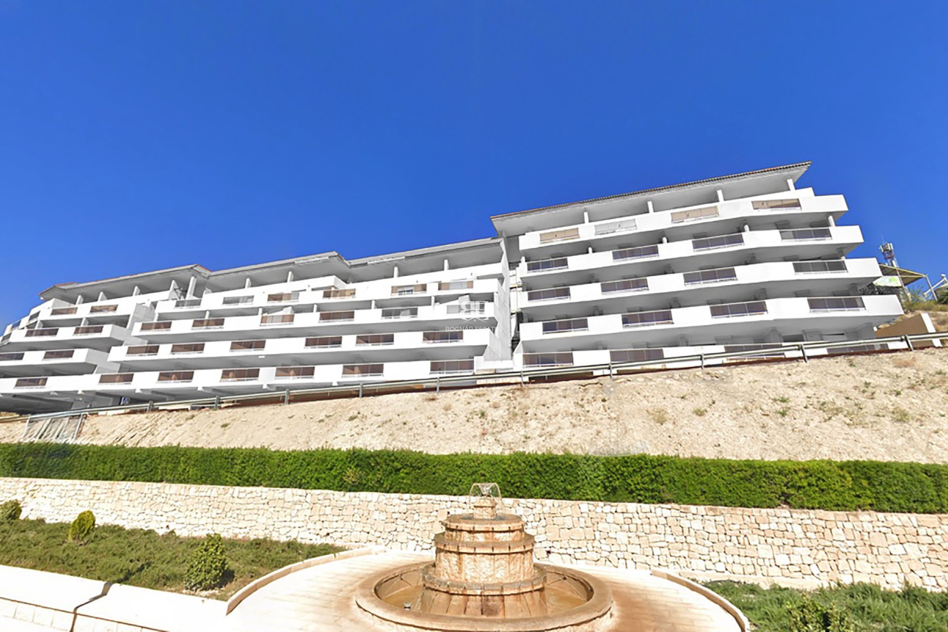 Neubau - apartment -
Relleu