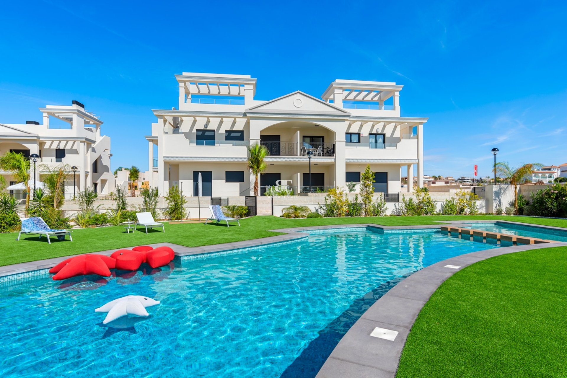 Neubau - apartment -
Rojales