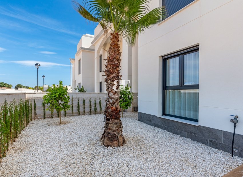 Neubau - apartment -
Rojales