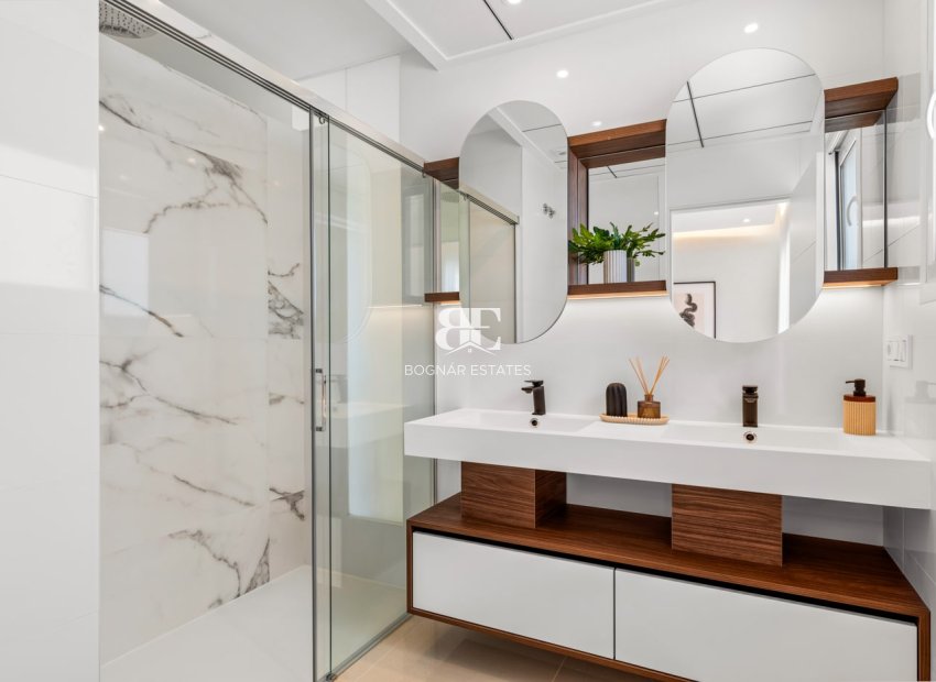 Neubau - apartment -
Rojales