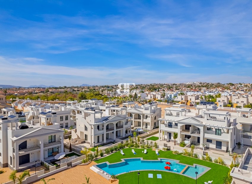 Neubau - apartment -
Rojales