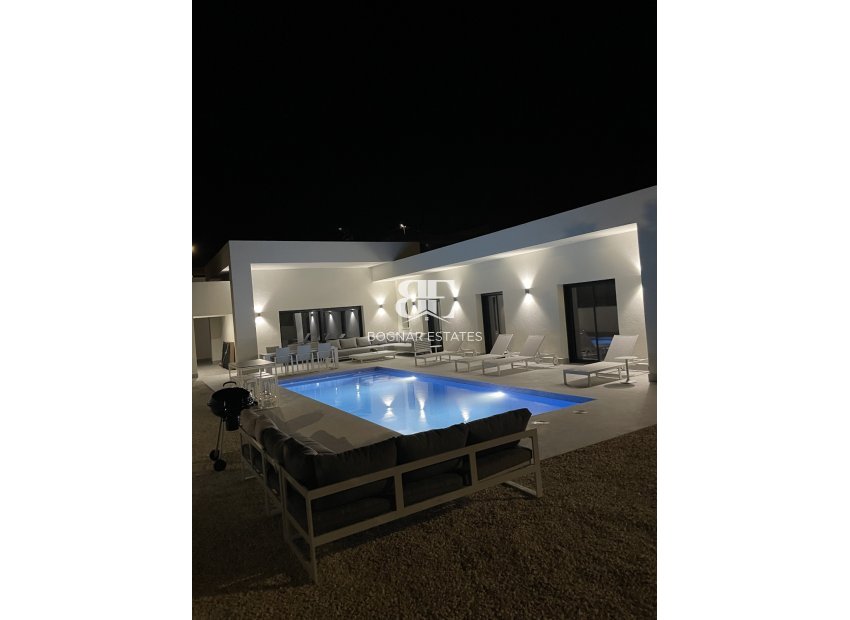 Neubau - detached -
La Romana