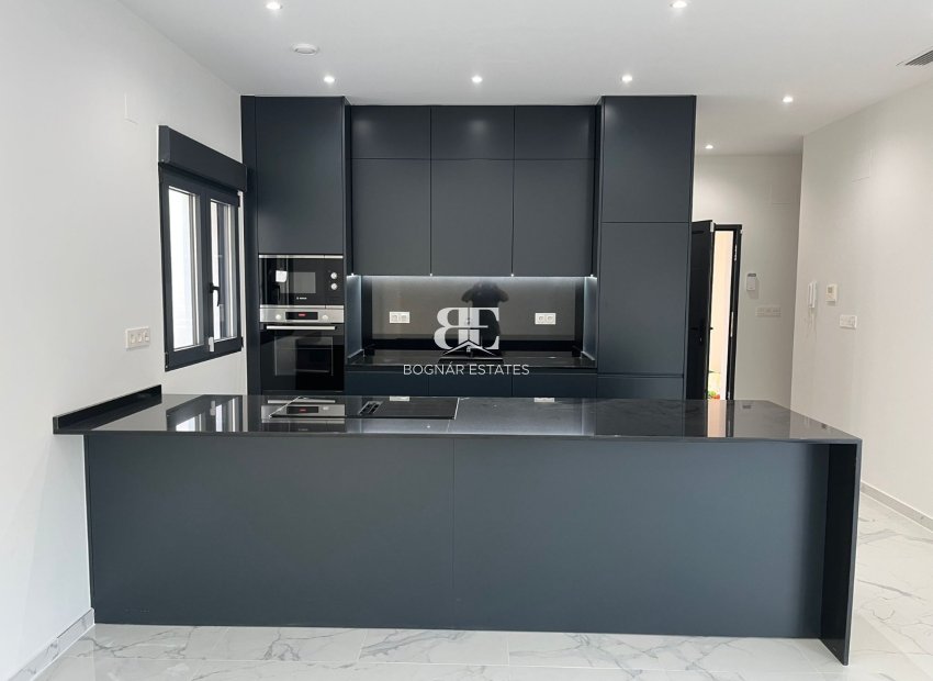 Neubau - detached -
La Romana