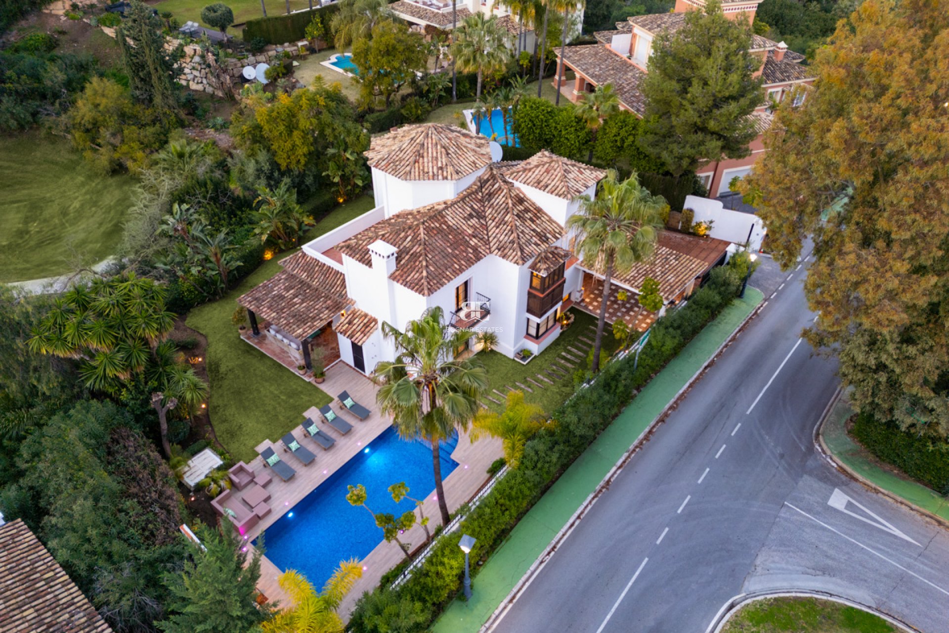 Neubau - Villa -
Benahavís