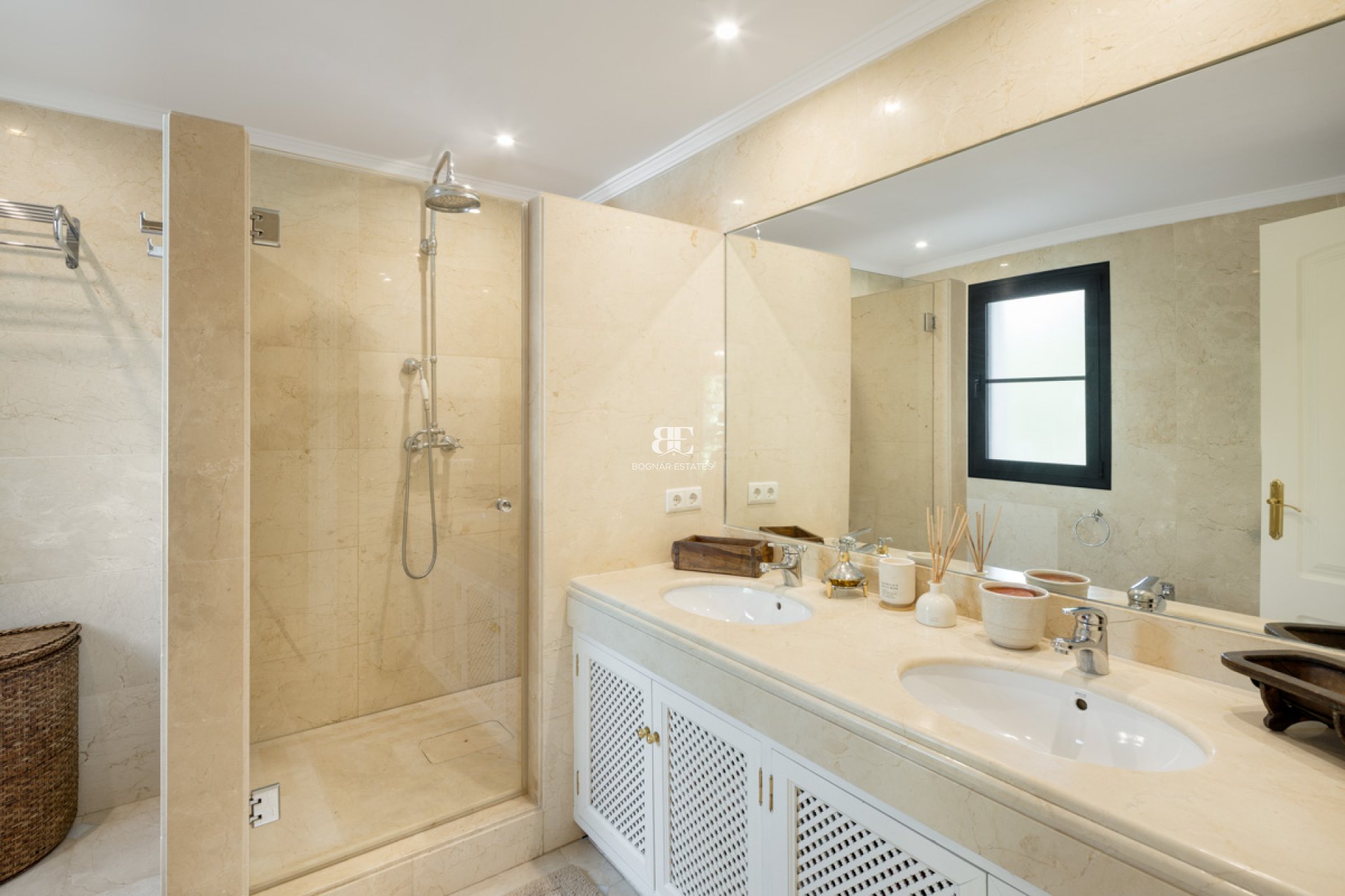 Neubau - Villa -
Benahavís