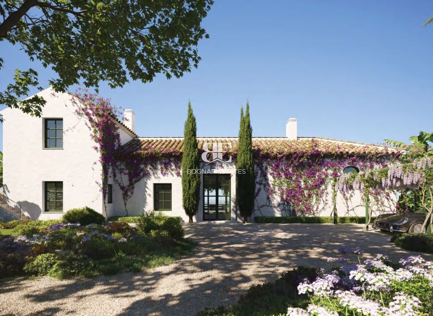 Neubau - Villa -
Casares