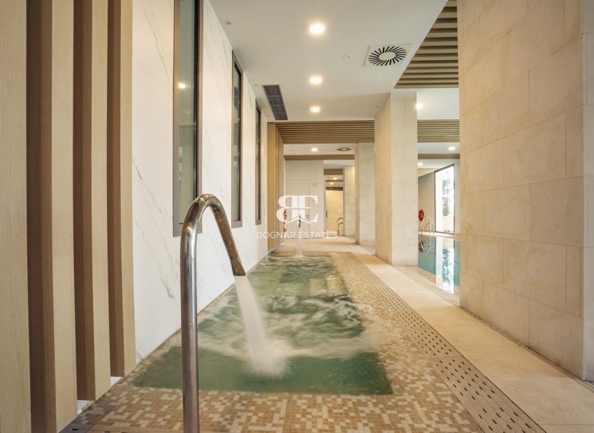 New Build - apartment -
Benahavís