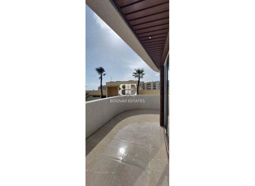 New Build - apartment -
Benalmádena