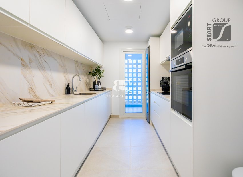 New Build - apartment -
Las Lagunas de Mijas