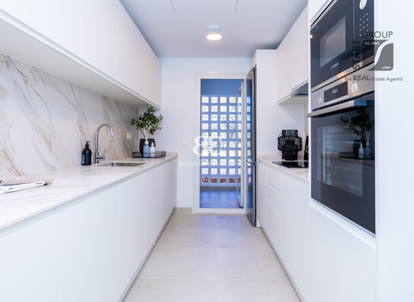 New Build - apartment -
Las Lagunas de Mijas