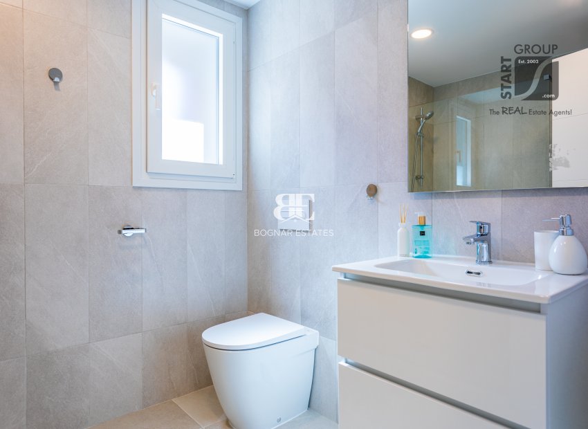 New Build - apartment -
Las Lagunas de Mijas