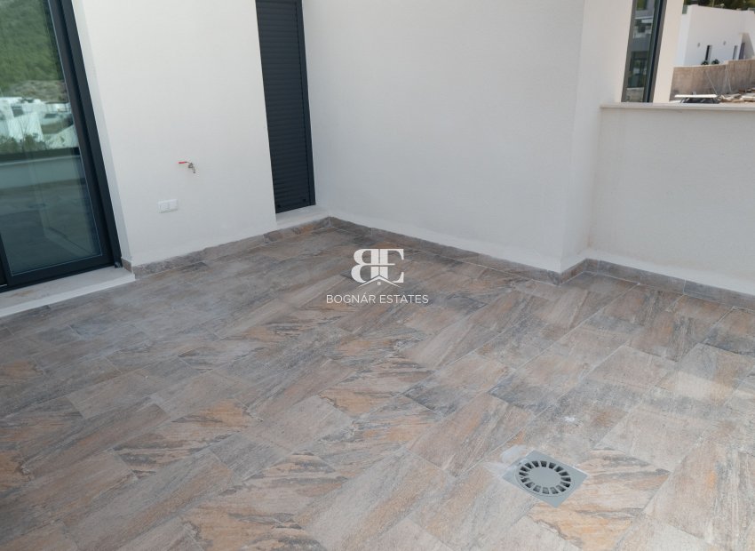 New Build - detached -
Polop