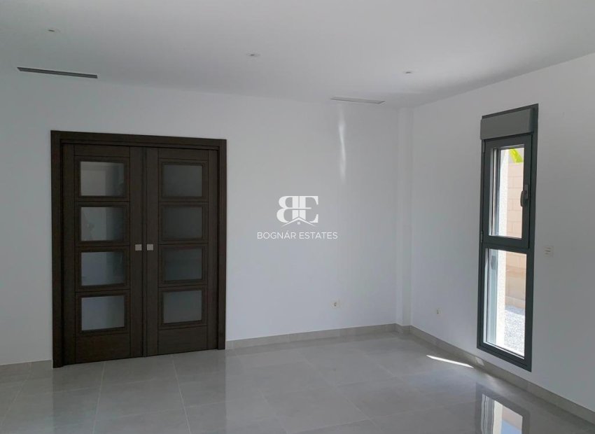 New Build - detached -
Prado
