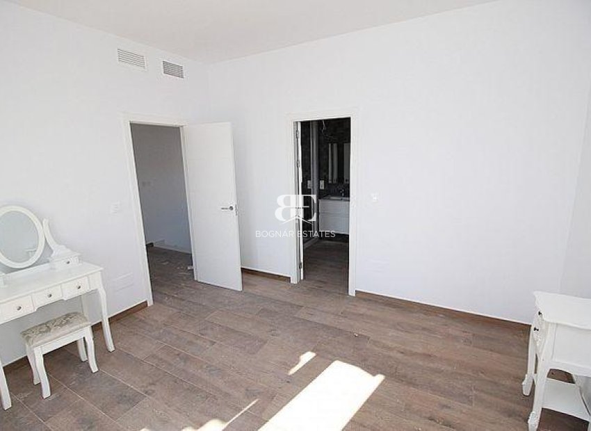 New Build - detached -
Prado
