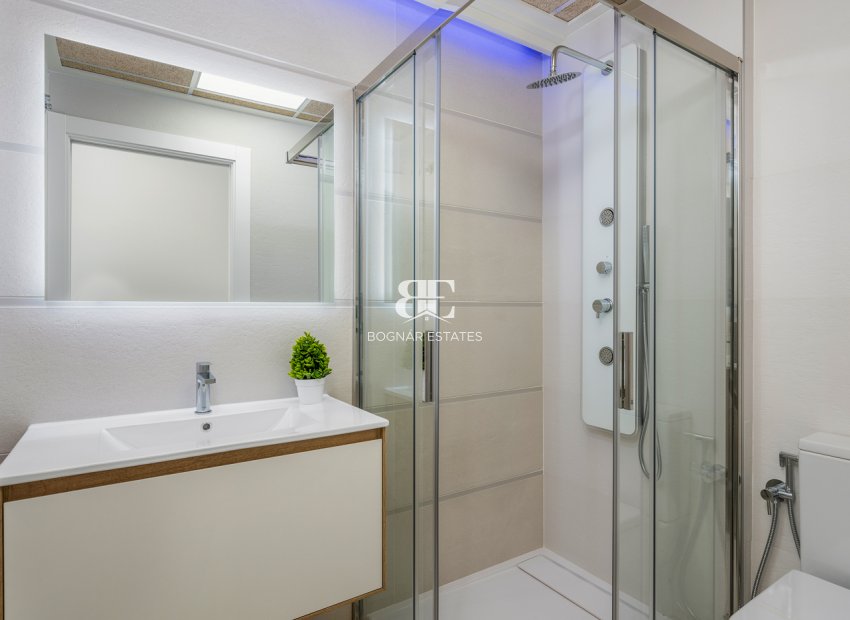 New Build - high-bungalow -
Torrevieja