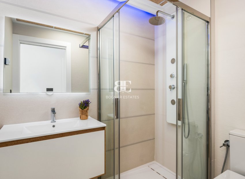 New Build - high-bungalow -
Torrevieja