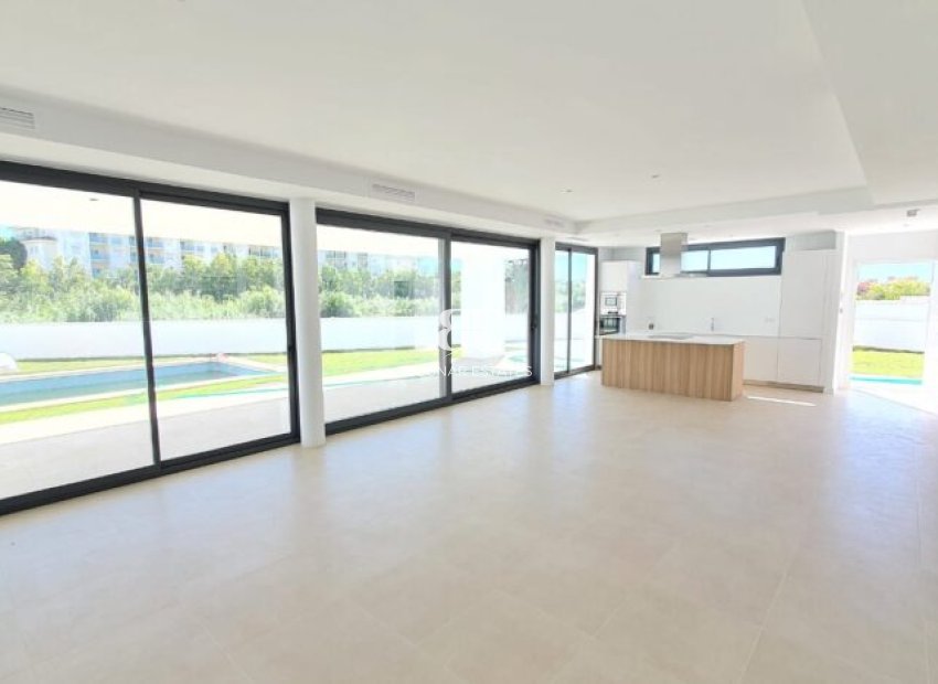 New Build - Villa -
Manilva