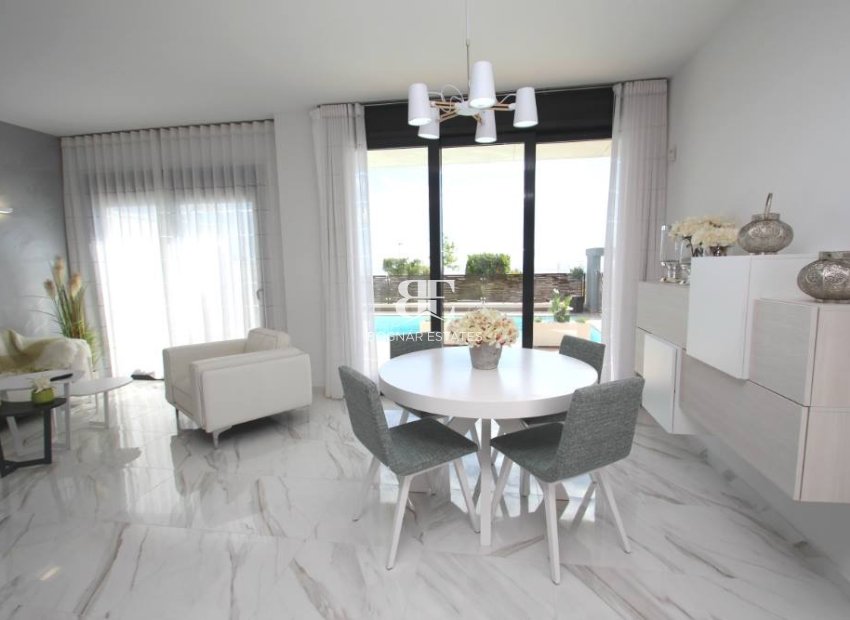 Nieuwbouw - Villa -
San Miguel de Salinas