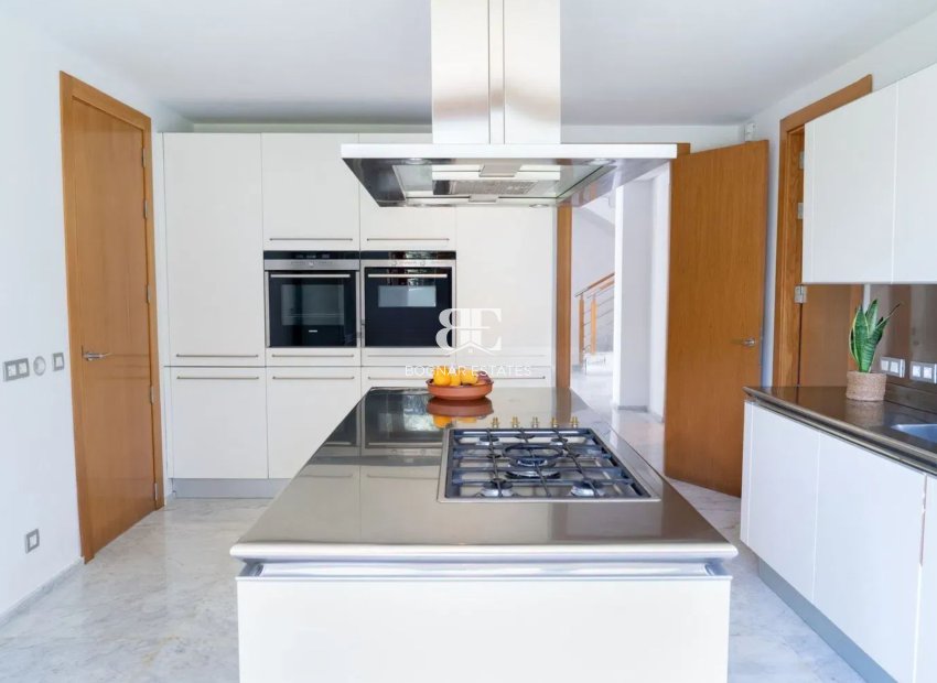 Nieuwbouw - Villa -
San Roque