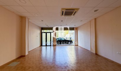 Reclame - Herverkoop - Aguilas -
                Paseo Parra