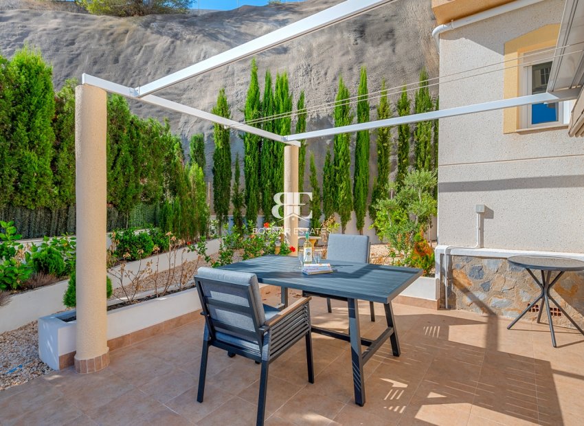 Resale - 4. Semi-detached villa -
Ciudad Quesada - Costa Blanca South