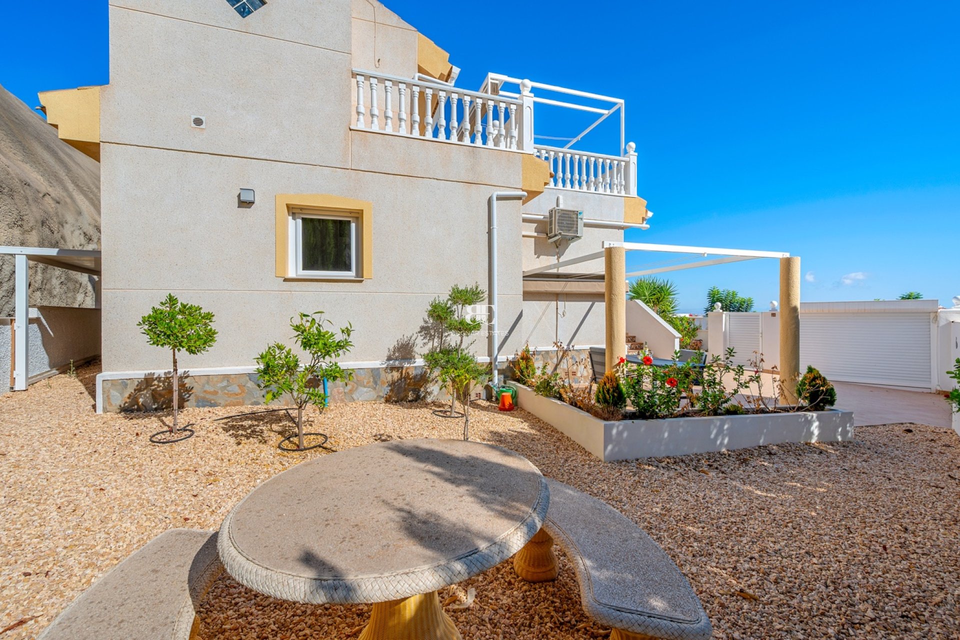 Resale - 4. Semi-detached villa -
Ciudad Quesada - Costa Blanca South