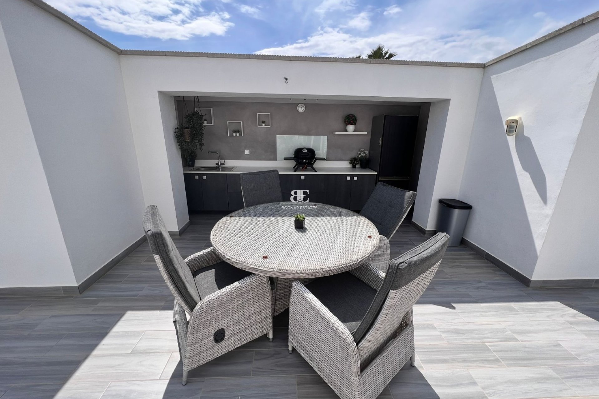 Resale - 5. Finca / Country Property -
Elche - La Marina