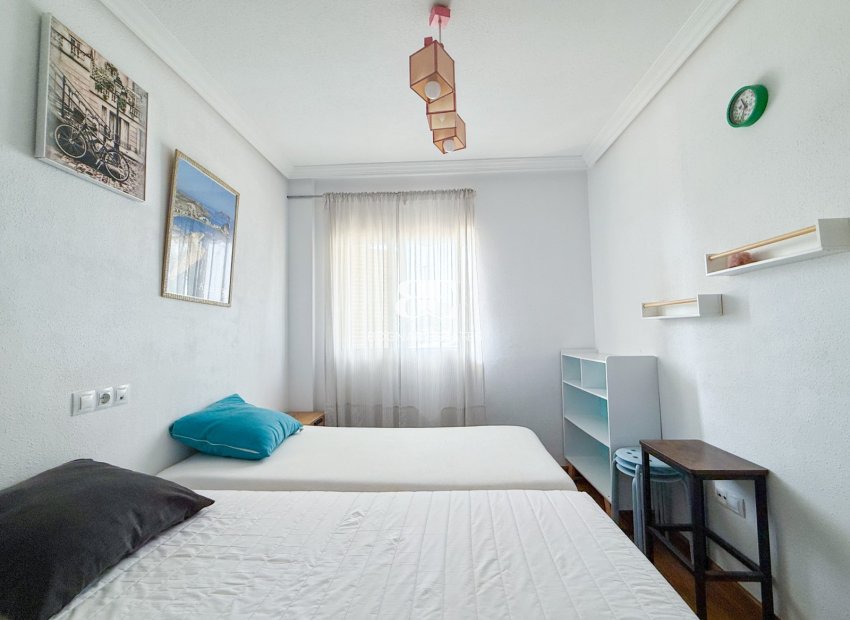 Resale - apartment -
Aguilas - Los Collados