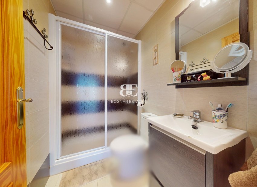 Resale - apartment -
Aguilas - Los Geraneos