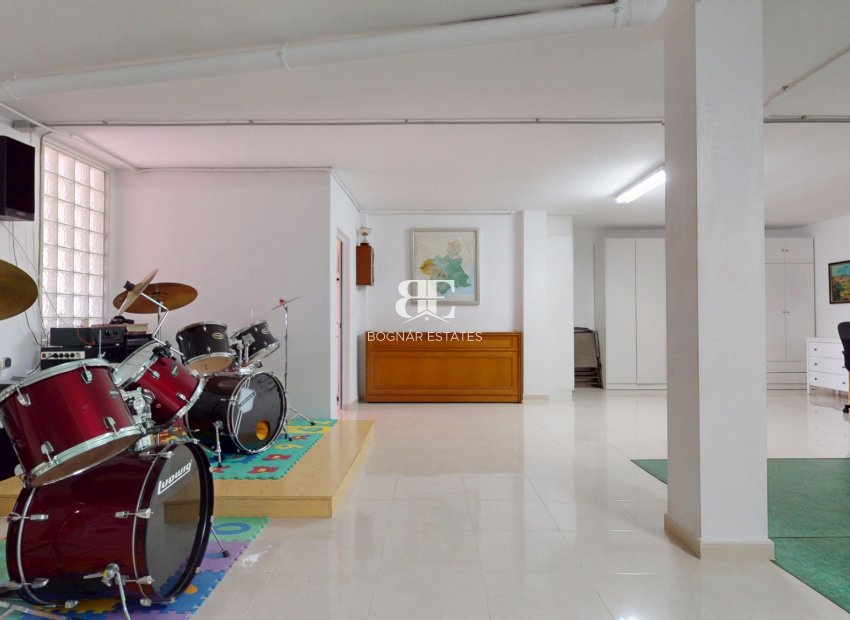 Resale - apartment -
Aguilas - Los Geraneos