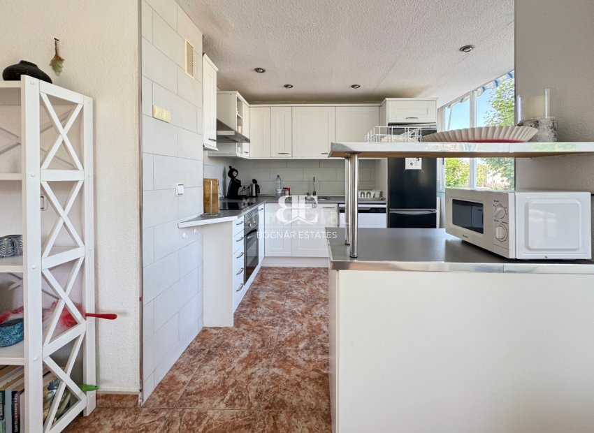 Resale - apartment -
Albir - Centro