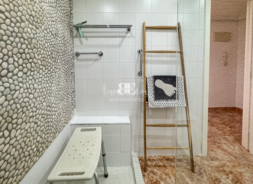 Resale - apartment -
Albir - Centro