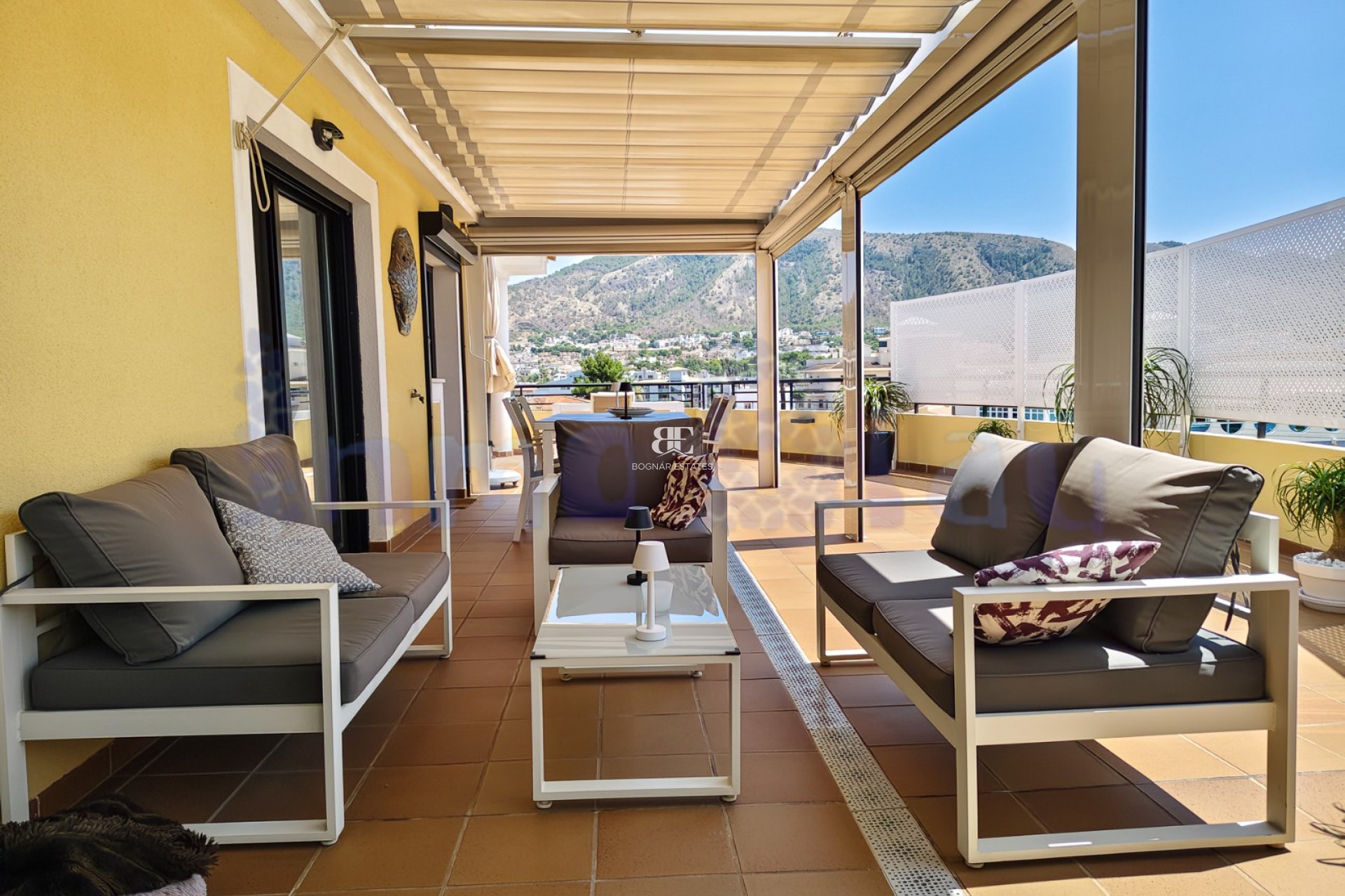 Resale - apartment -
Albir