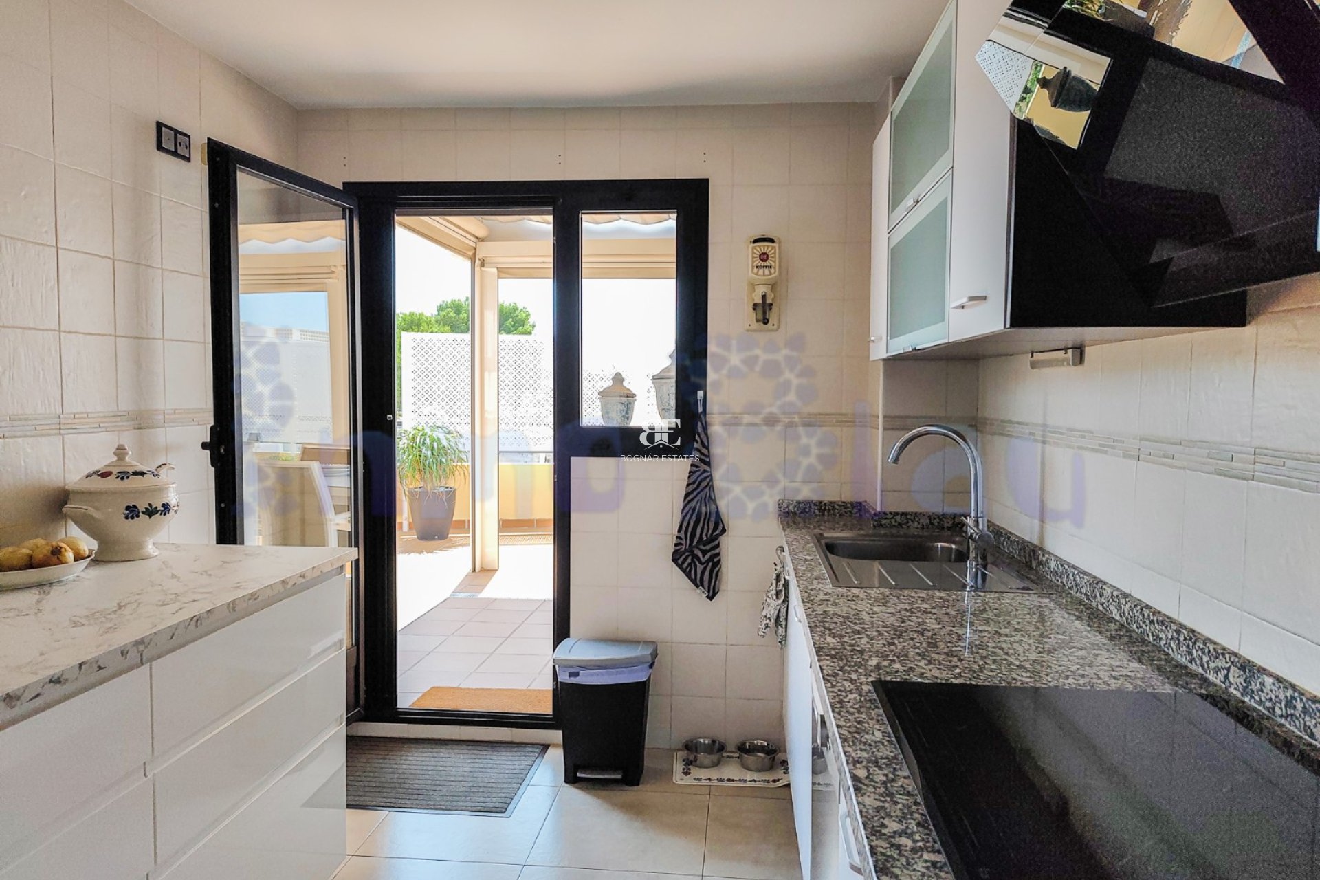 Resale - apartment -
Albir