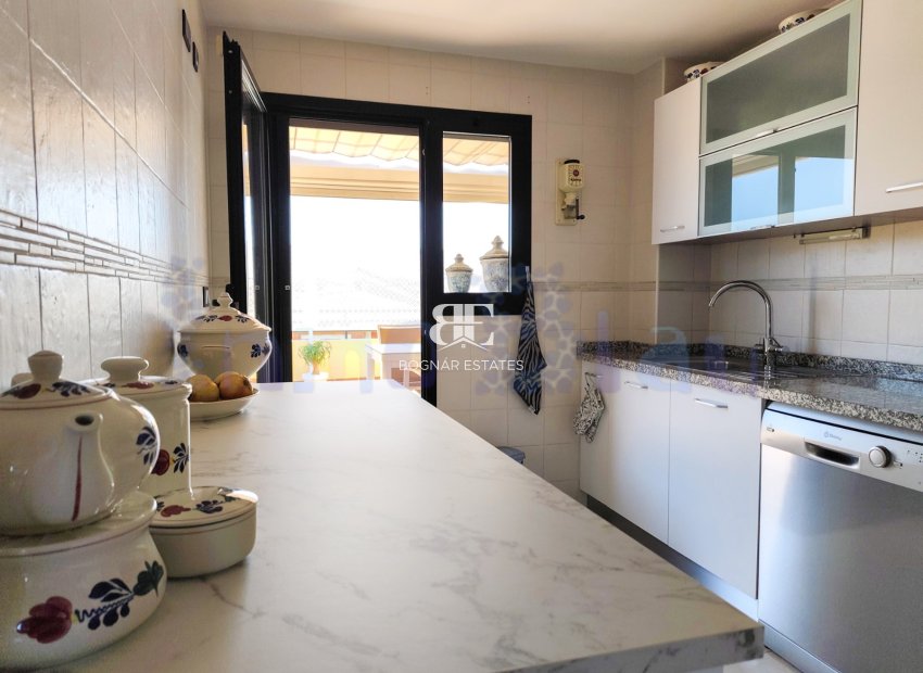 Resale - apartment -
Albir