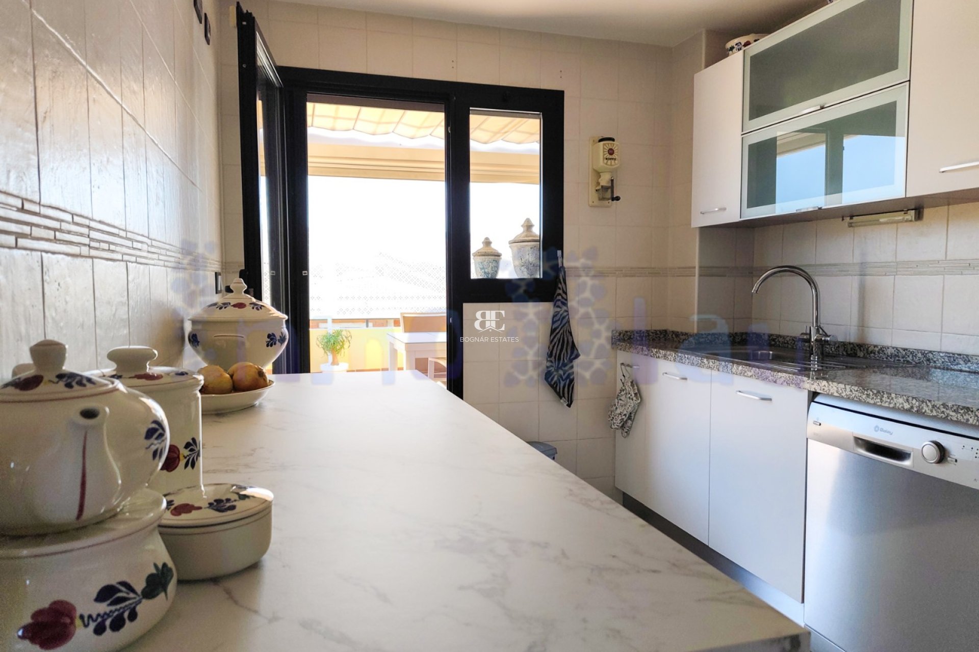 Resale - apartment -
Albir