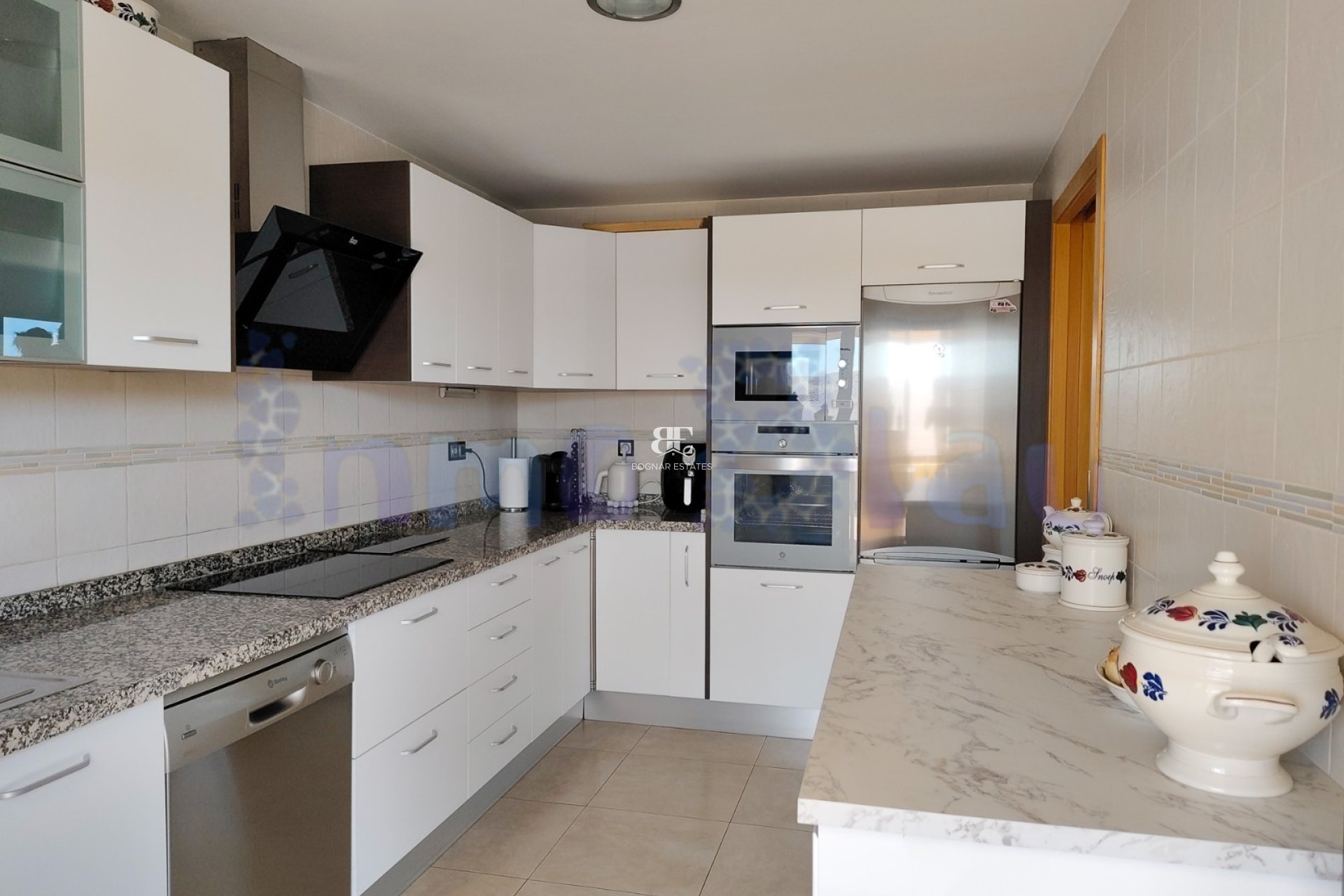 Resale - apartment -
Albir