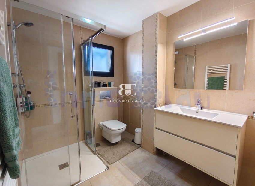 Resale - apartment -
Albir