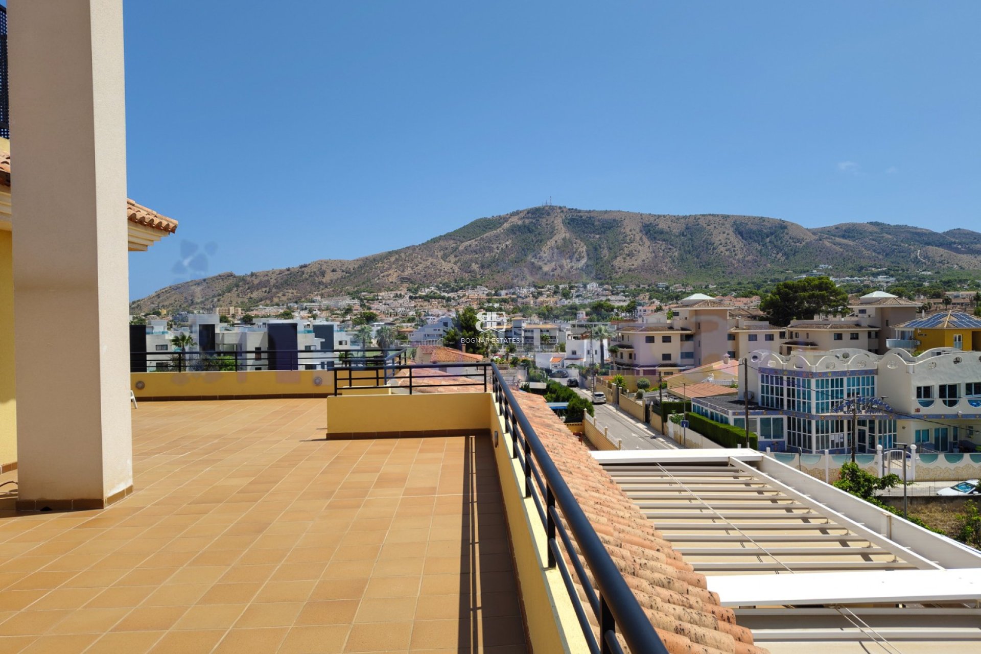 Resale - apartment -
Albir